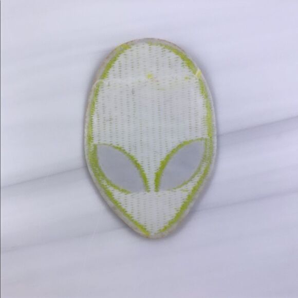 Alien Lime Embroidered Patch - Picture 3 of 3
